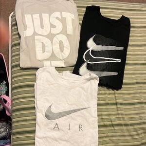 Set of 3 Nike t-shirts